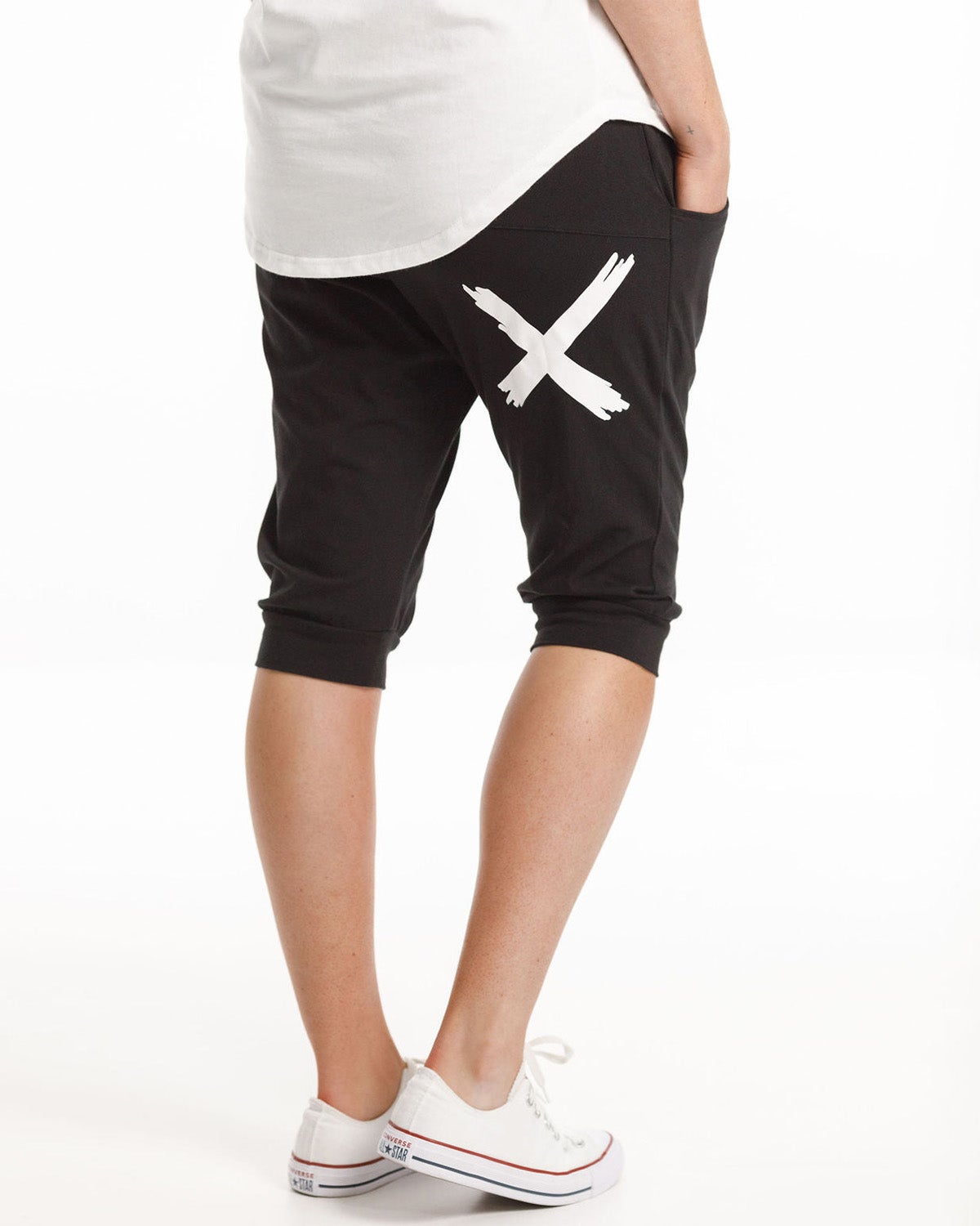 3/4 Apartment Pants Blk/whi X Chances Surf NZ