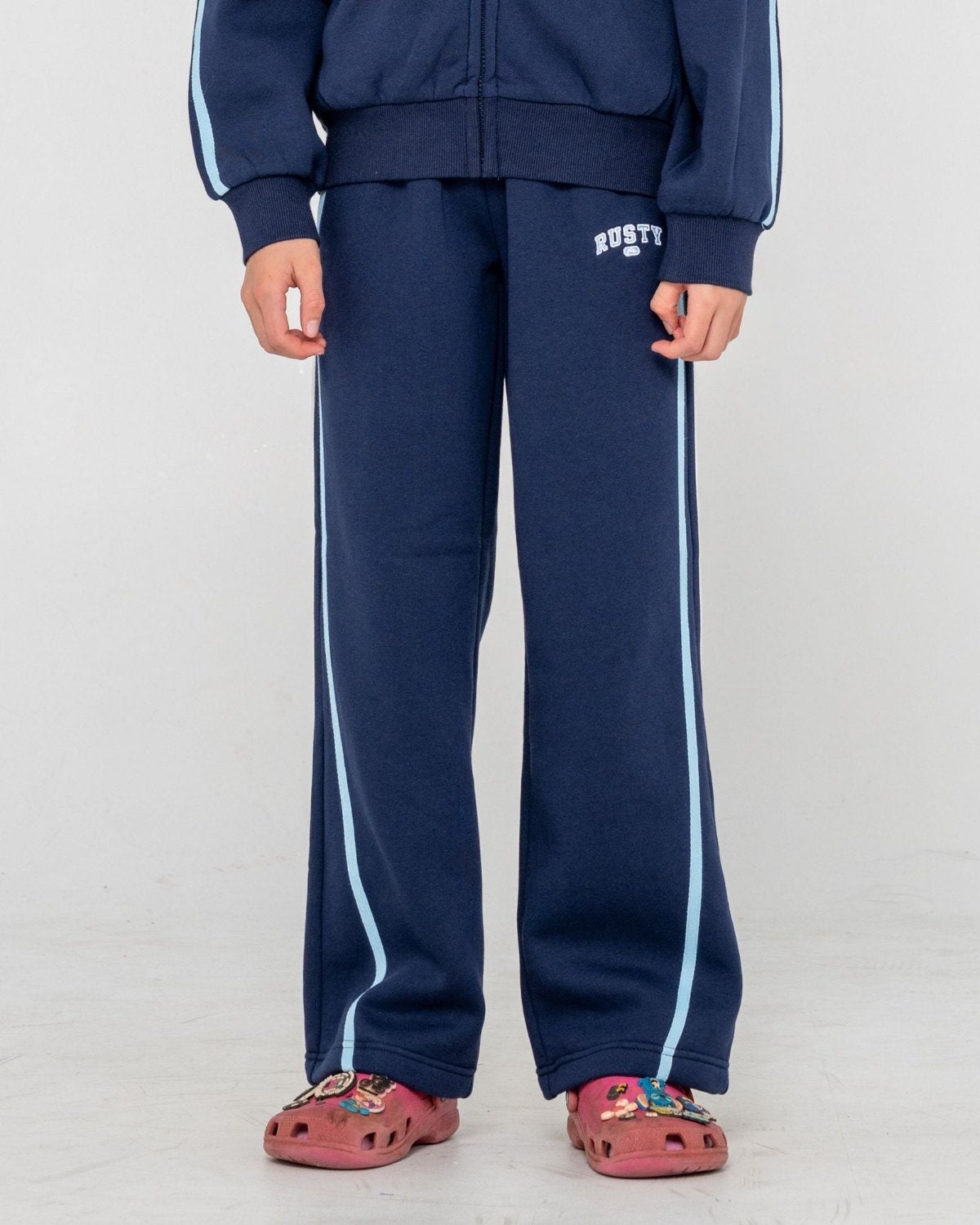 TEAM LOGO WIDE JOGGER PANTS 今季新作　サイズ4 Girls Team Varsity Wide Leg Jogger Pant in Navy | Chances Surf NZ