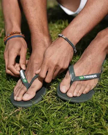 Havaianas brasil slippers sales