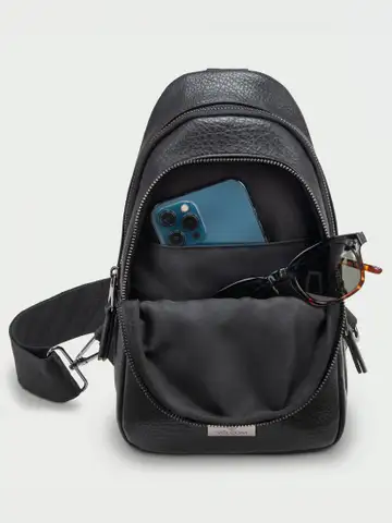 Sling bag volcom hotsell